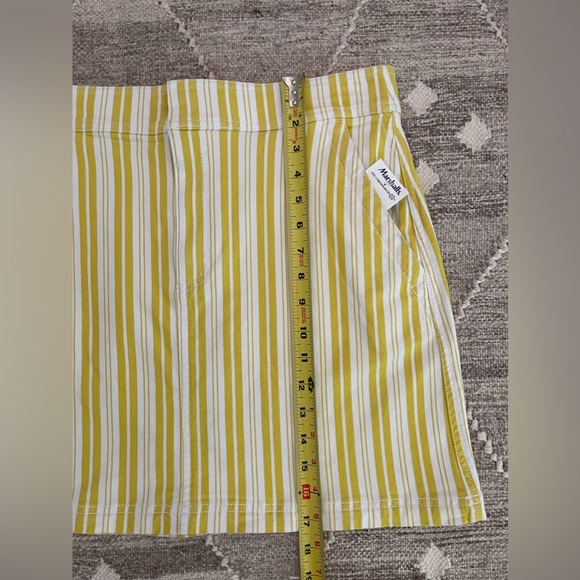 Loft Women’s Short Skirt, NWT, Size 6, Yellow/White Stripes - Picture 6 of 6
